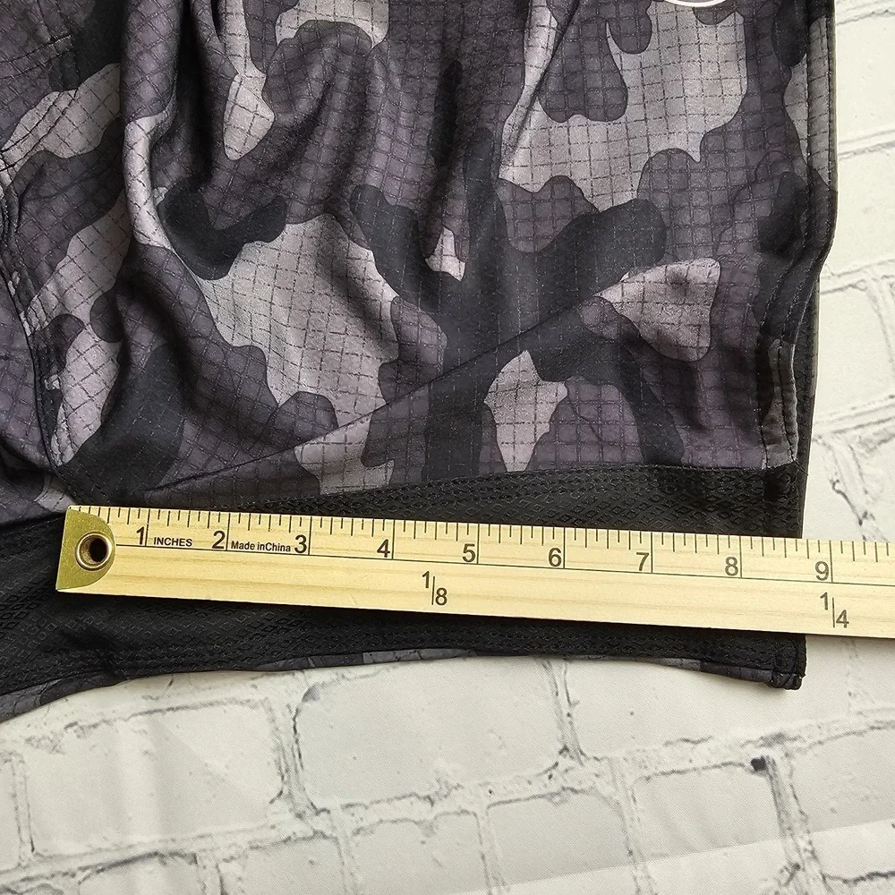 NEW Burnside Board Shorts Mens‎ Size 30 Black Camoflage Performance